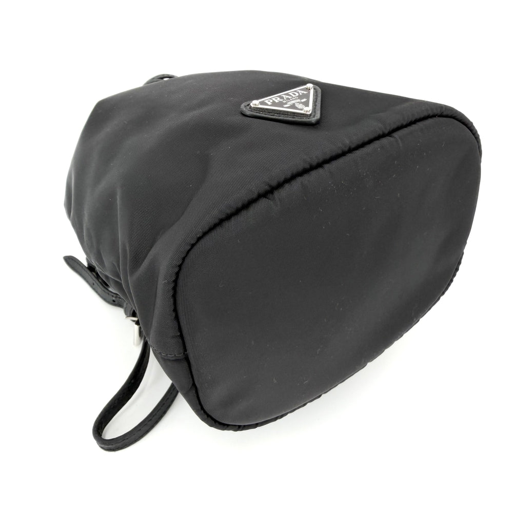 PRADA プラダ ポーチ Re-Nylonドローストリング 巾着 1NS369 ナイロン ブラック 黒 シルバー金具 レディース【中古品】