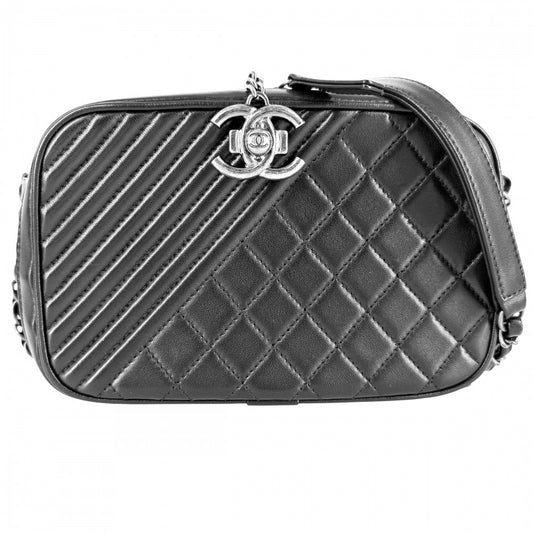 CHANEL シャネル ショルダーバッグ ボーイシャネル カメラバッグ チェーンショルダー ココマーク レザー ブラック 黒 マットシルバー金具 レディース【中古品】