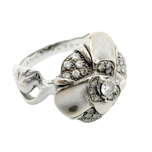 CHANEL シャネル 指輪 リング カメリア アクセサリー ジュエリー Au750 18金WG K18ホワイトゴールド ダイヤモンド 約13.5号 レディース 約10.4g【中古品】
