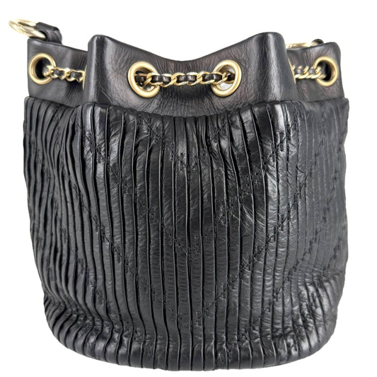 CHANEL シャネル ショルダーバッグ ココマーク ココ・プリーツ Vステッチ レザー ブラック 黒 ゴールド金具 レディース【中古品】