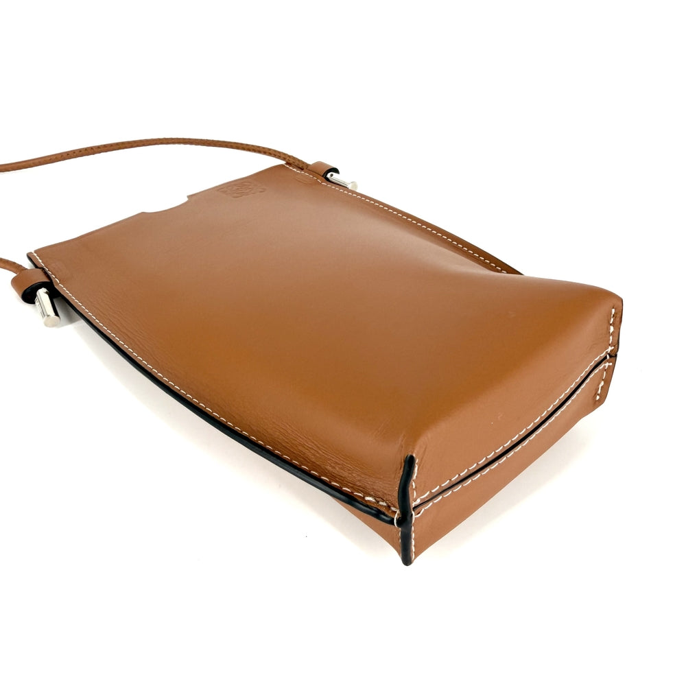 LOEWE ロエベ ショルダーバッグ アナグラム ゲートポケット ポシェット ショルダーポーチ スマホショルダー レザー ブラウン 茶 シルバー金具 レディース【中古品】