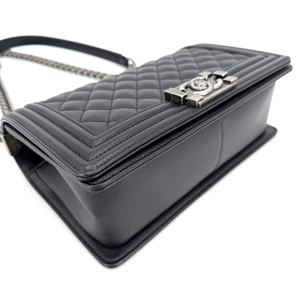 CHANEL シャネル ショルダーバッグ マトラッセ ボーイシャネル ココマーク BOY CHANEL キャビアスキン ブラック 黒 マットシルバー金具 レディース【中古品】