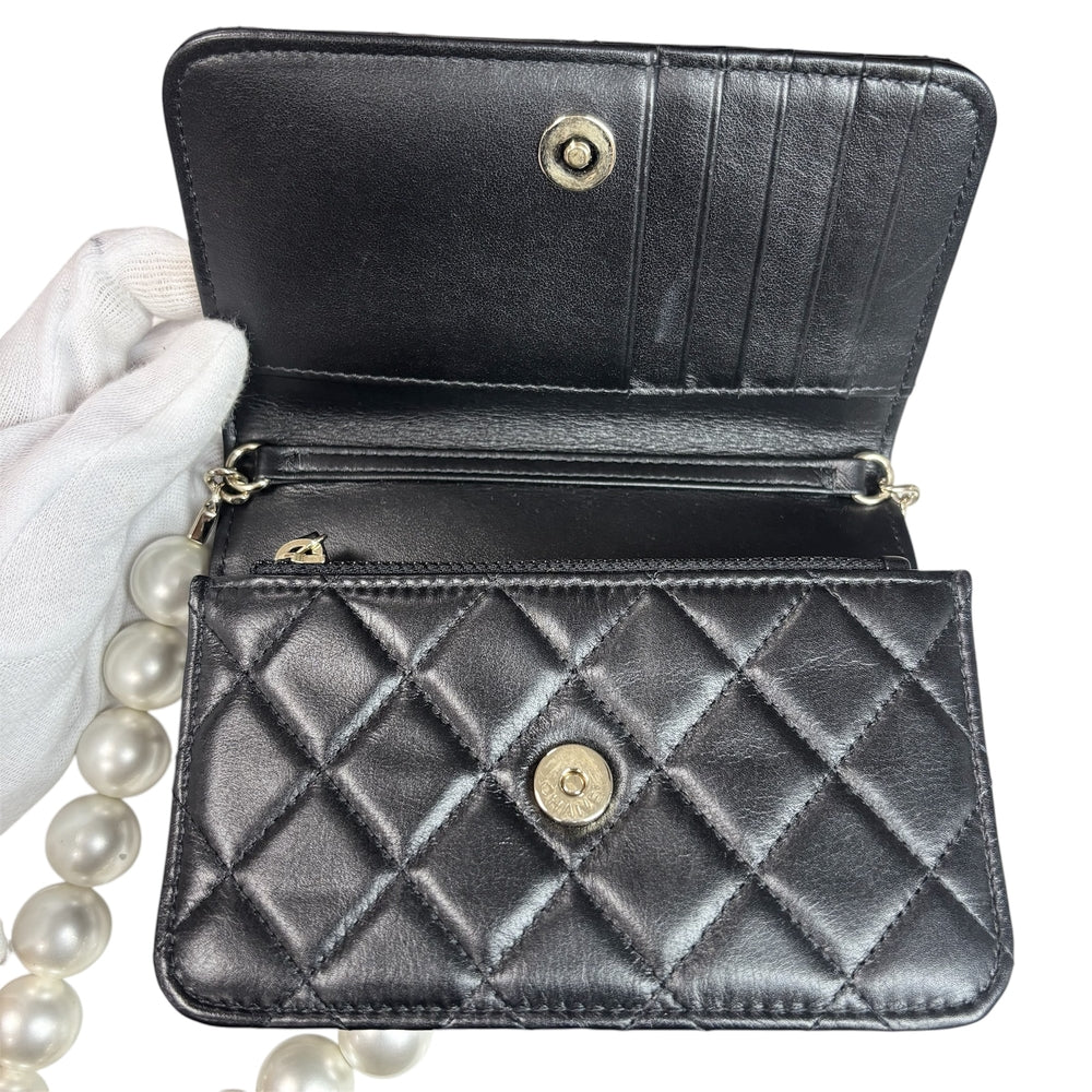 CHANEL シャネル チェーンウォレット マトラッセ ココマーク ショルダーバッグ ミニバッグ レザー フェイクパール ブラック 黒 ゴールド金具 レディース【中古品】
