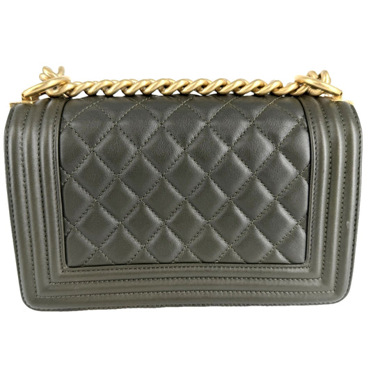 CHANEL シャネル ショルダーバッグ マトラッセ ボーイシャネル20 ココマーク BOY CHANEL ラムスキン カーキ マットゴールド金具 レディース【中古品】