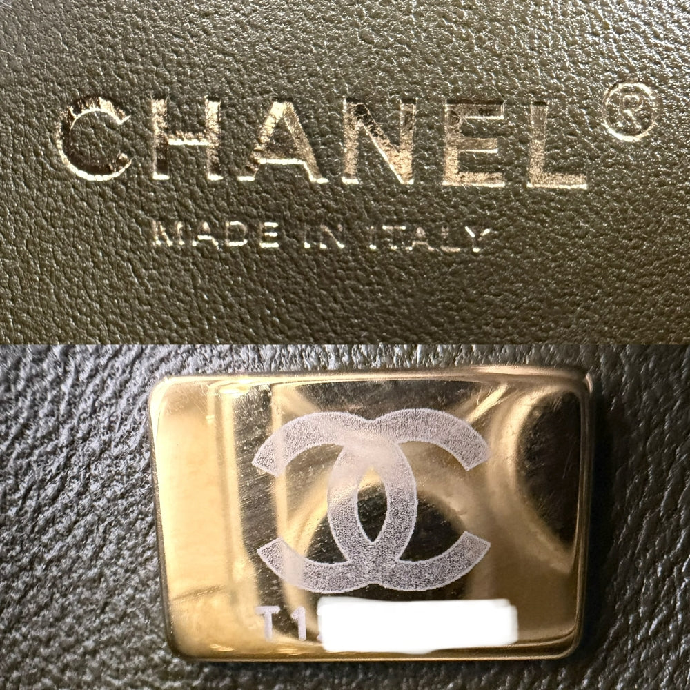 CHANEL シャネル ショルダーバッグ マトラッセ ボーイシャネル20 ココマーク BOY CHANEL ラムスキン カーキ マットゴールド金具 レディース【中古品】