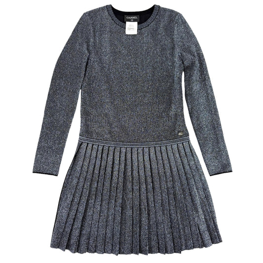 CHANEL シャネル ワンピース ラメニット プリーツ アパレル 服 長袖 36 メタリックシルバー 秋 冬 レーヨン ポリエステル 金属化ポリエステル ナイロン レディース【中古品】