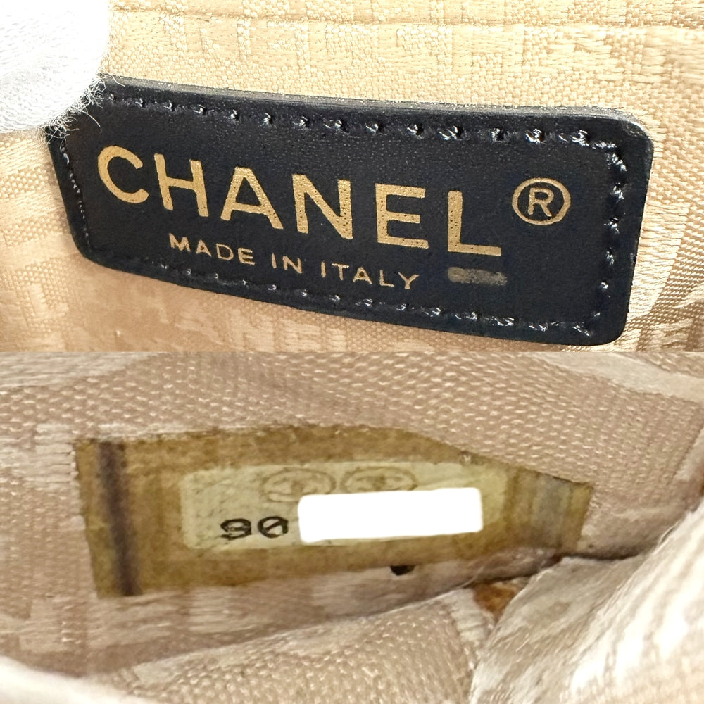 CHANEL シャネル ポーチ ココマーク 小物入れ セカンドバッグ スウェード ブラック 黒 ゴールド レディース【中古品】