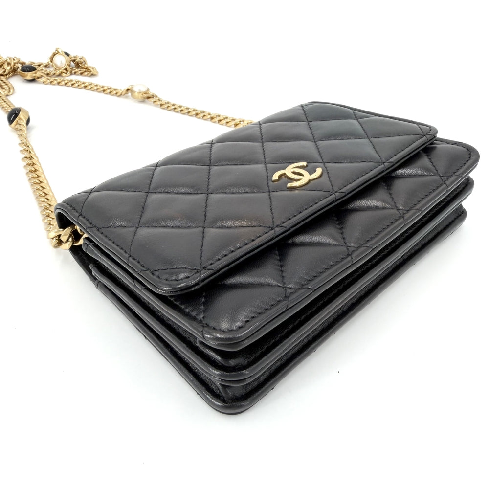 CHANEL シャネル チェーンウォレット マトラッセ ココマーク ショルダーバッグ ラムスキン ブラック 黒 ゴールド金具 レディース【中古品】