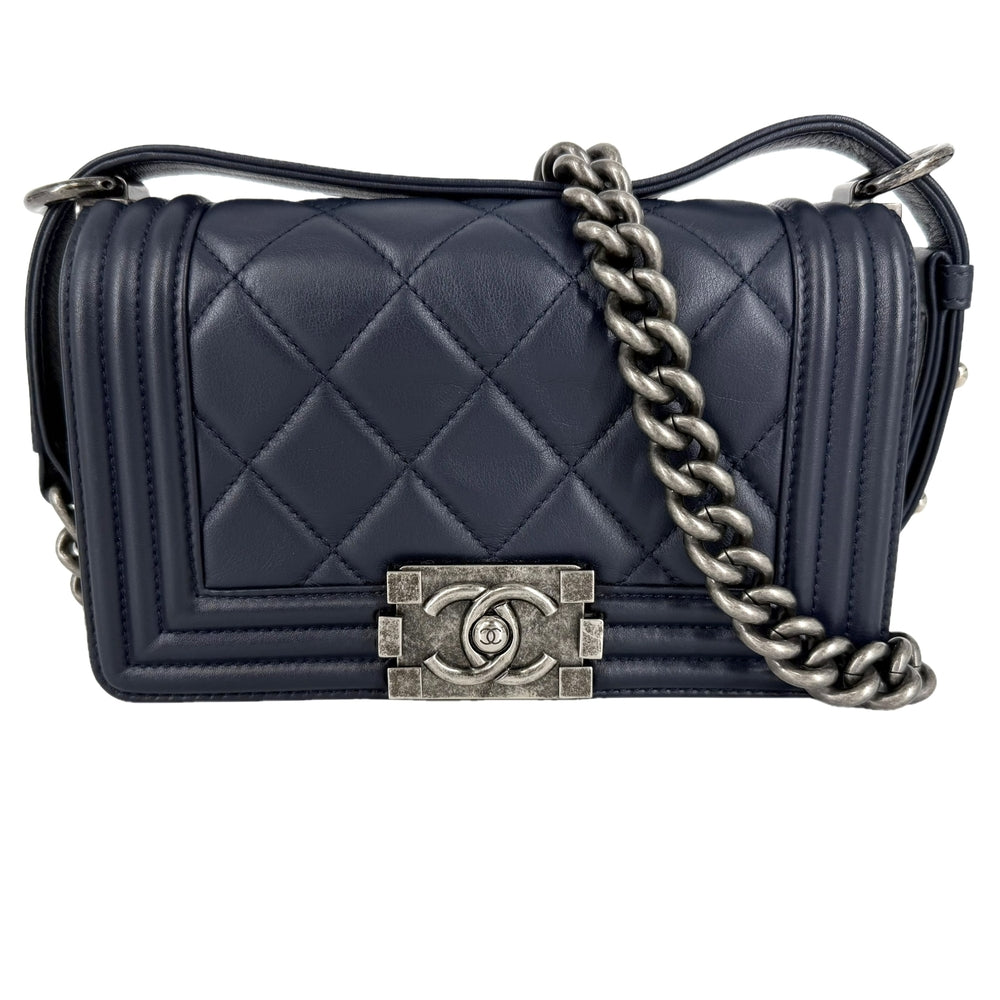 CHANEL シャネル ショルダーバッグ マトラッセ ボーイシャネル ラムスキン ネイビー 紺 シルバー金具 レディース【中古品】