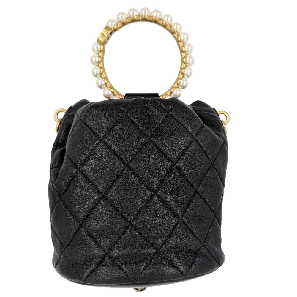 CHANEL シャネル ハンドバッグ ココマーク マトラッセ バケットバッグ パールハンドル ラムスキン ブラック 黒 ゴールド金具 レディース【中古品】