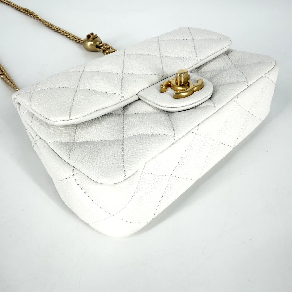 CHANEL シャネル ショルダーバッグ ミニフラップバッグ チェーンショルダー ターンロック ハート ココマーク キャビアスキン ホワイト 白 ゴールド金具 レディース【中古品】