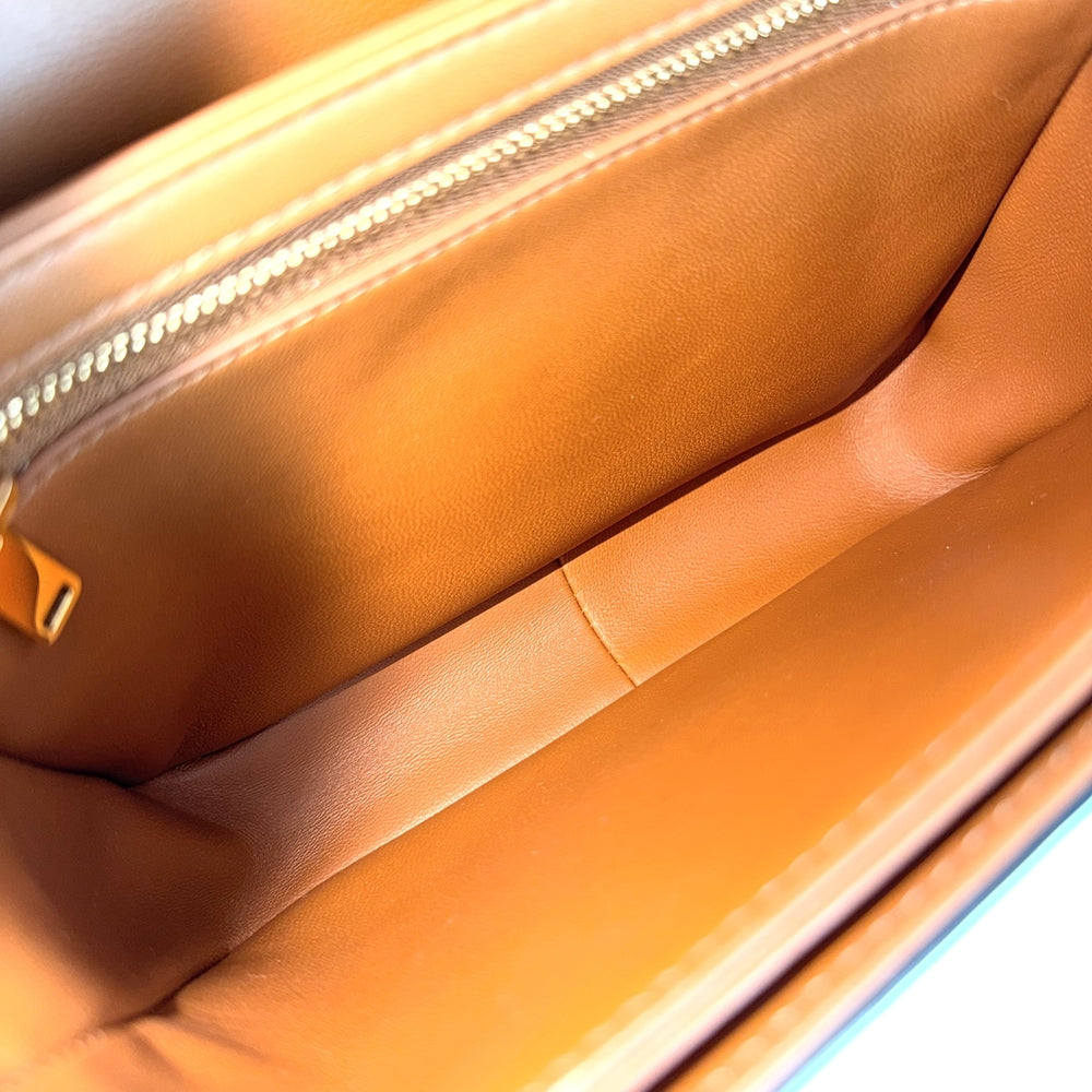 CELINE セリーヌ ショルダーバッグ ティーントリオンフ コーティングキャンバス ホワイト 白 ブラウン 茶 ゴールド金具 レディース【中古品】