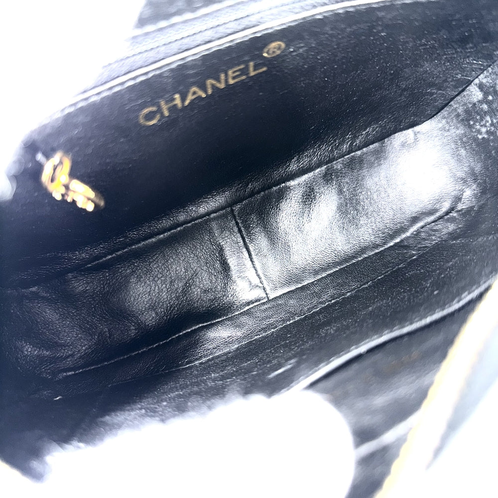 CHANEL シャネル ショルダーバッグ マトラッセ カメラバッグ ココマーク チェーンショルダー キャビアスキン ブラック 黒 ゴールド金具 レディース【中古品】