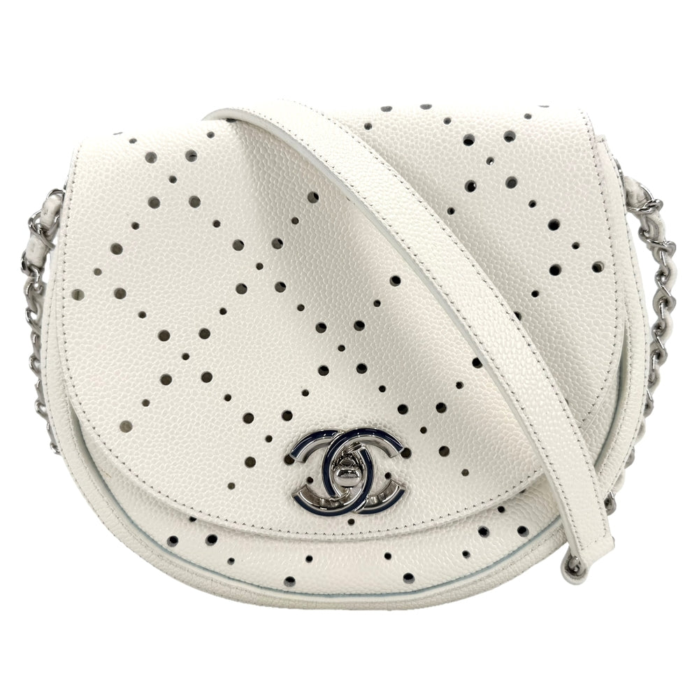 CHANEL シャネル ショルダーバッグ パンチング ポシェット ココマーク 小さめ レザー ホワイト 白 シルバー金具 レディース【中古品】