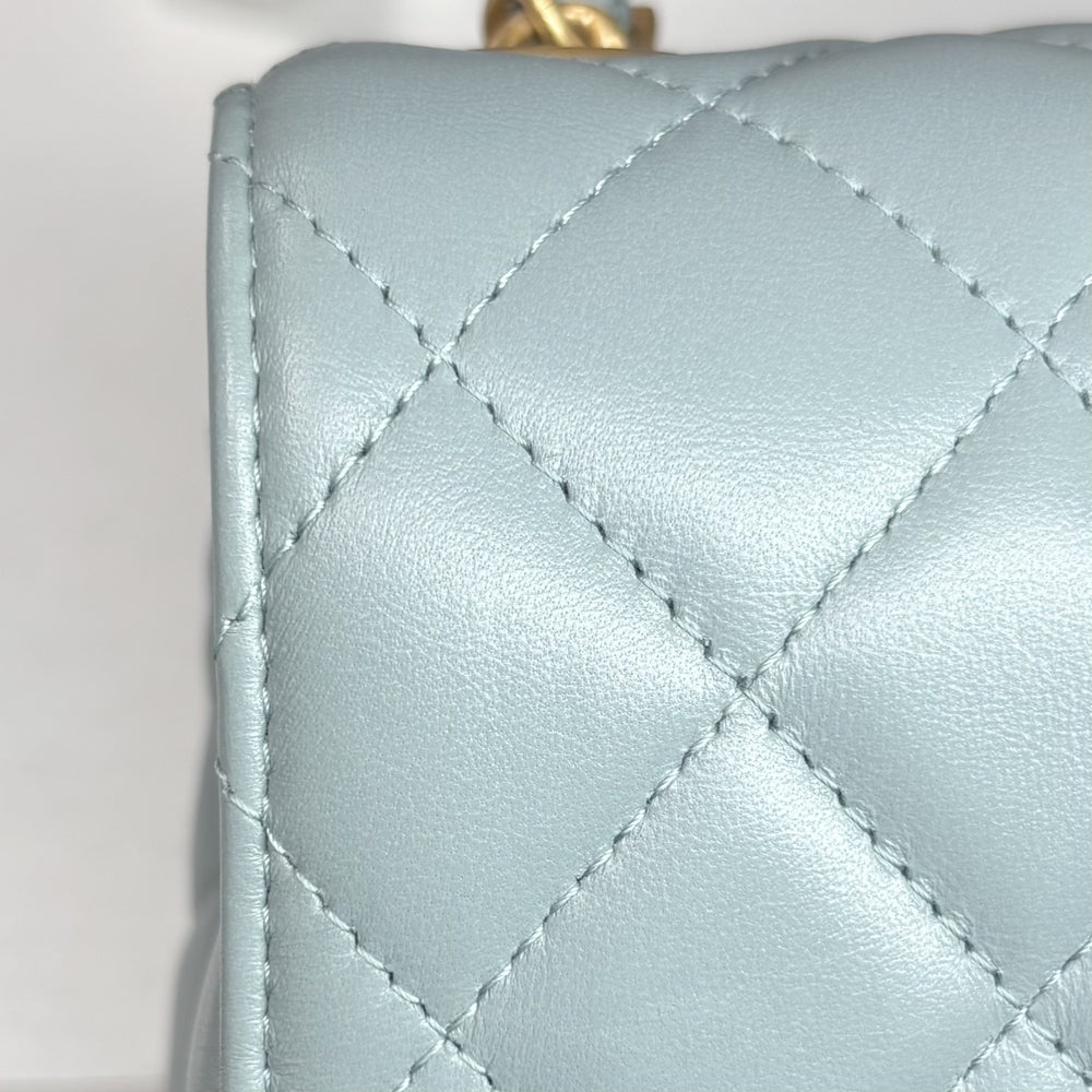 CHANEL シャネル ショルダーバッグ マトラッセ ココマーク ミニバッグ チャーム ラムスキン グリーン系 ゴールド金具 レディース【中古品】