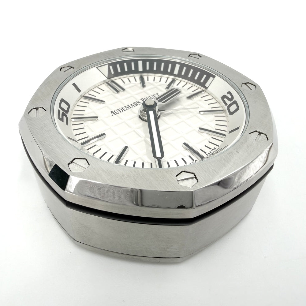 AUDEMARS PIGUET オーデマ・ピゲ 雑貨 不動 ロイヤルオーク オフショア ダイバー テーブルクロック 置き時計 ステンレススチール ホワイト 白 シルバー シルバー金具 ユニセックス【中古品】