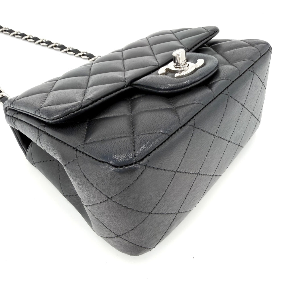 CHANEL シャネル ショルダーバッグ ミニマトラッセ チェーン ターンロック Mini Matelasse ココマーク ラムスキン ブラック 黒 シルバー金具 レディース【中古品】
