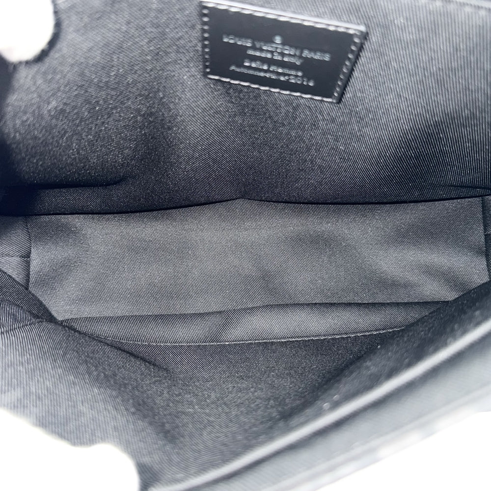 LOUIS VUITTON ルイヴィトン ショルダーバッグ モノグラムエクリプス メッセンジャー･ヴォワヤージュPM M40511 ブラック 黒 シルバー金具 メンズ【中古品】