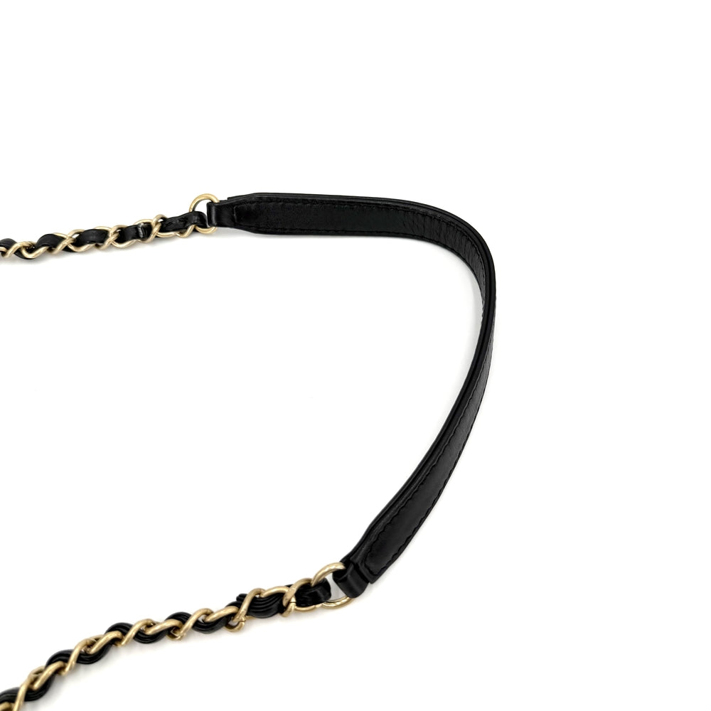 CHANEL シャネル ショルダーバッグ マトラッセ ロゴ ダブルチェーン レザー ブラック 黒 ゴールド金具 レディース【中古品】