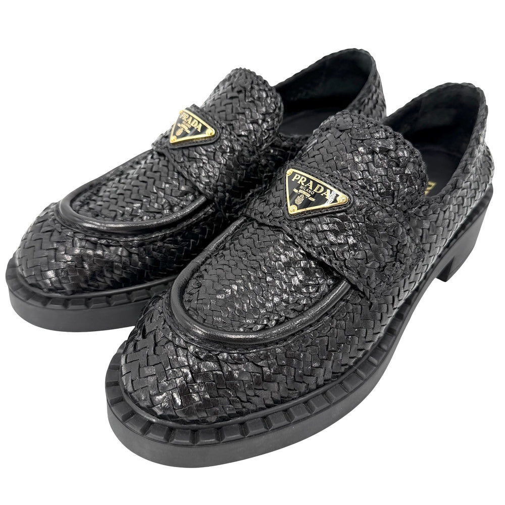 PRADA プラダ ローファー トライアングルロゴ 編み込み 靴 39 1/2サイズ 約26.5cm レザー ブラック 黒 ゴールド金具 レディース【中古品】