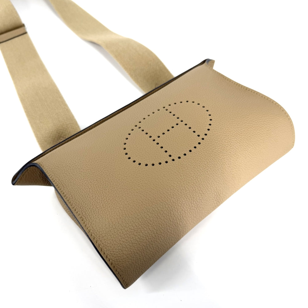 HERMES エルメス ショルダーバッグ ヴィドポッシュ ボディバッグ K刻印 トゴ ベージュ シルバー金具 メンズ 2025年【中古品】