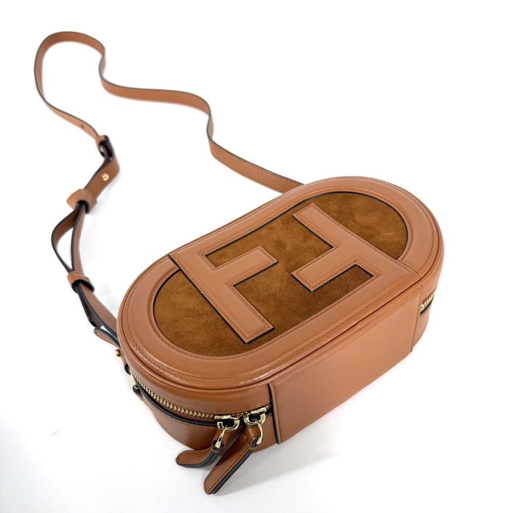 FENDI フェンディ 2WAY オーロック カメラケース ショルダーバッグ ハンドバッグ 8BS058 レザー ブラウン 茶 ゴールド金具 レディース【中古品】