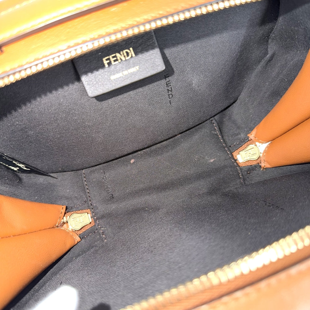 FENDI フェンディ 2WAY オーロック カメラケース ショルダーバッグ ハンドバッグ 8BS058 レザー ブラウン 茶 ゴールド金具 レディース【中古品】