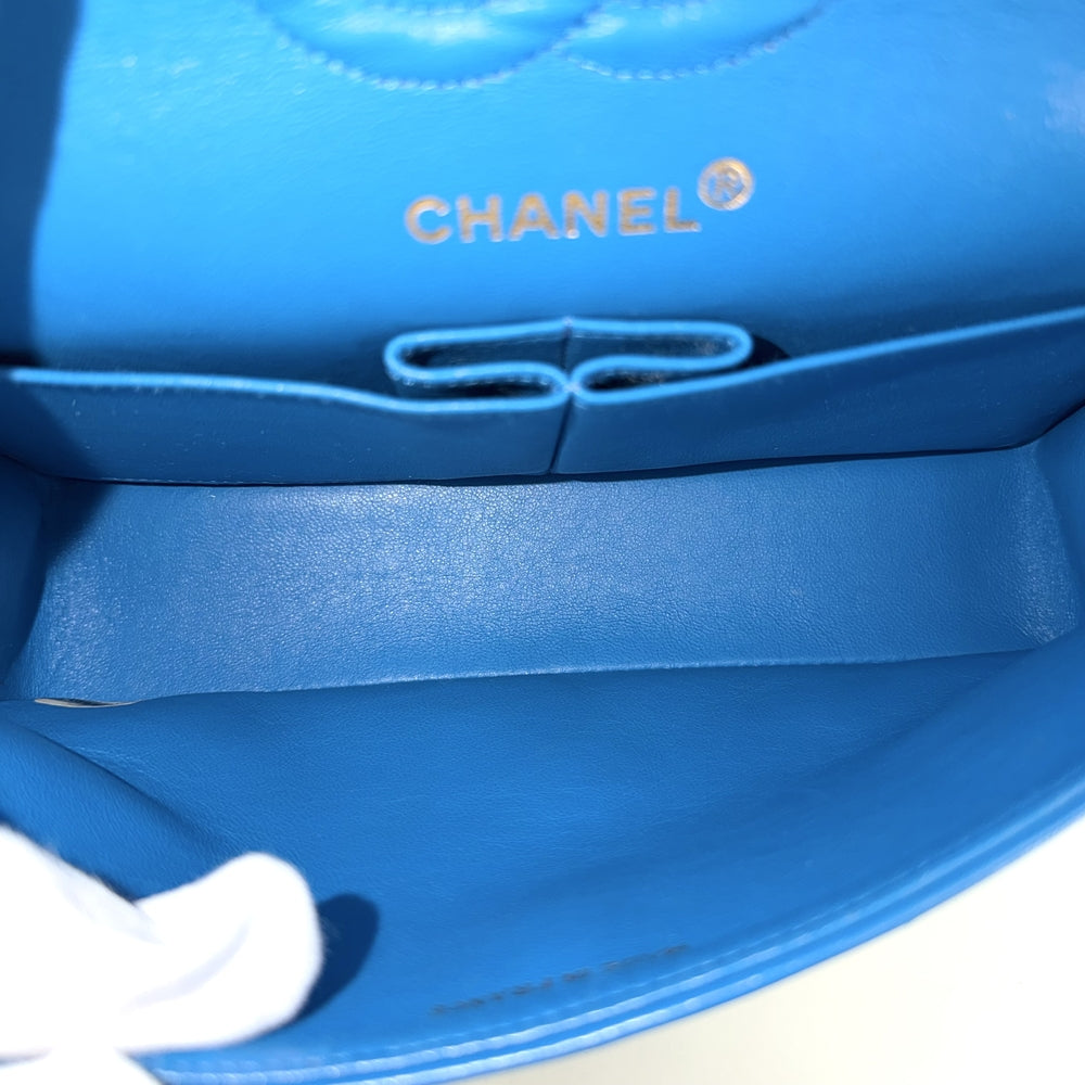 CHANEL シャネル ショルダーバッグ マトラッセ23 ダブルチェーン ダブルフラップ ココマーク ターンロック ラムスキン ブルー 青 ゴールド金具 レディース【中古品】