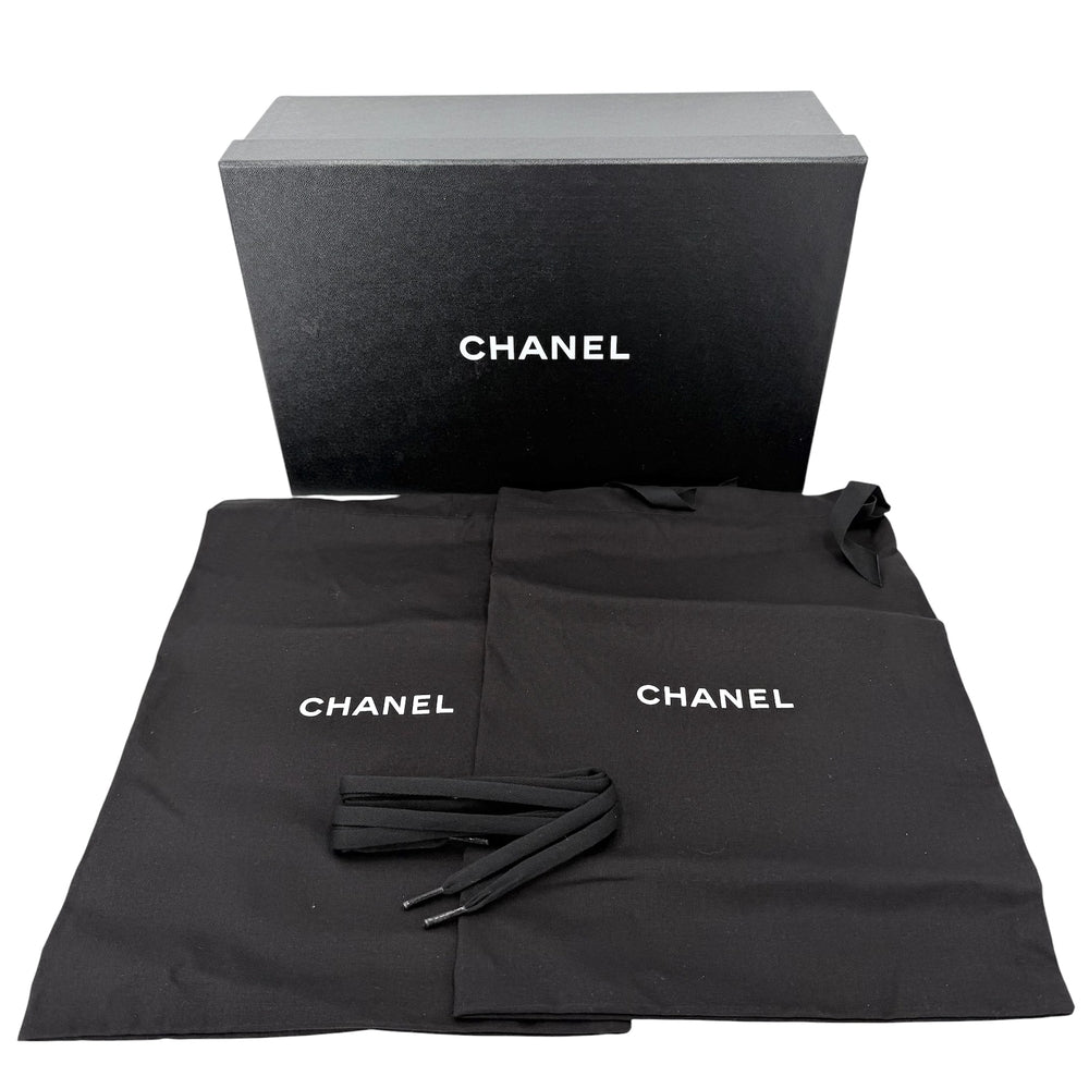 CHANEL シャネル スニーカー ココマーク ロゴ 靴 ローカット 36サイズ 約23cm レザー ブラック 黒 ホワイト 白 レディース【中古品】