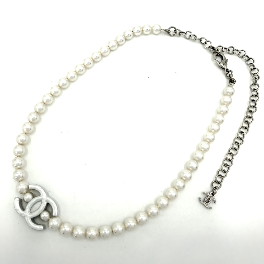 CHANEL シャネル ネックレス ココマーク チョーカー フェイクパール B25C ホワイト 白 シルバー金具 レディース 約23.6g 2025年【中古品】