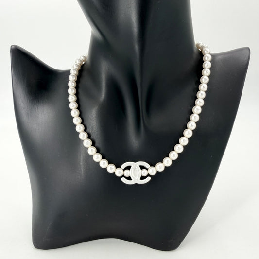 CHANEL シャネル ネックレス ココマーク チョーカー フェイクパール B25C ホワイト 白 シルバー金具 レディース 約23.6g 2025年【中古品】