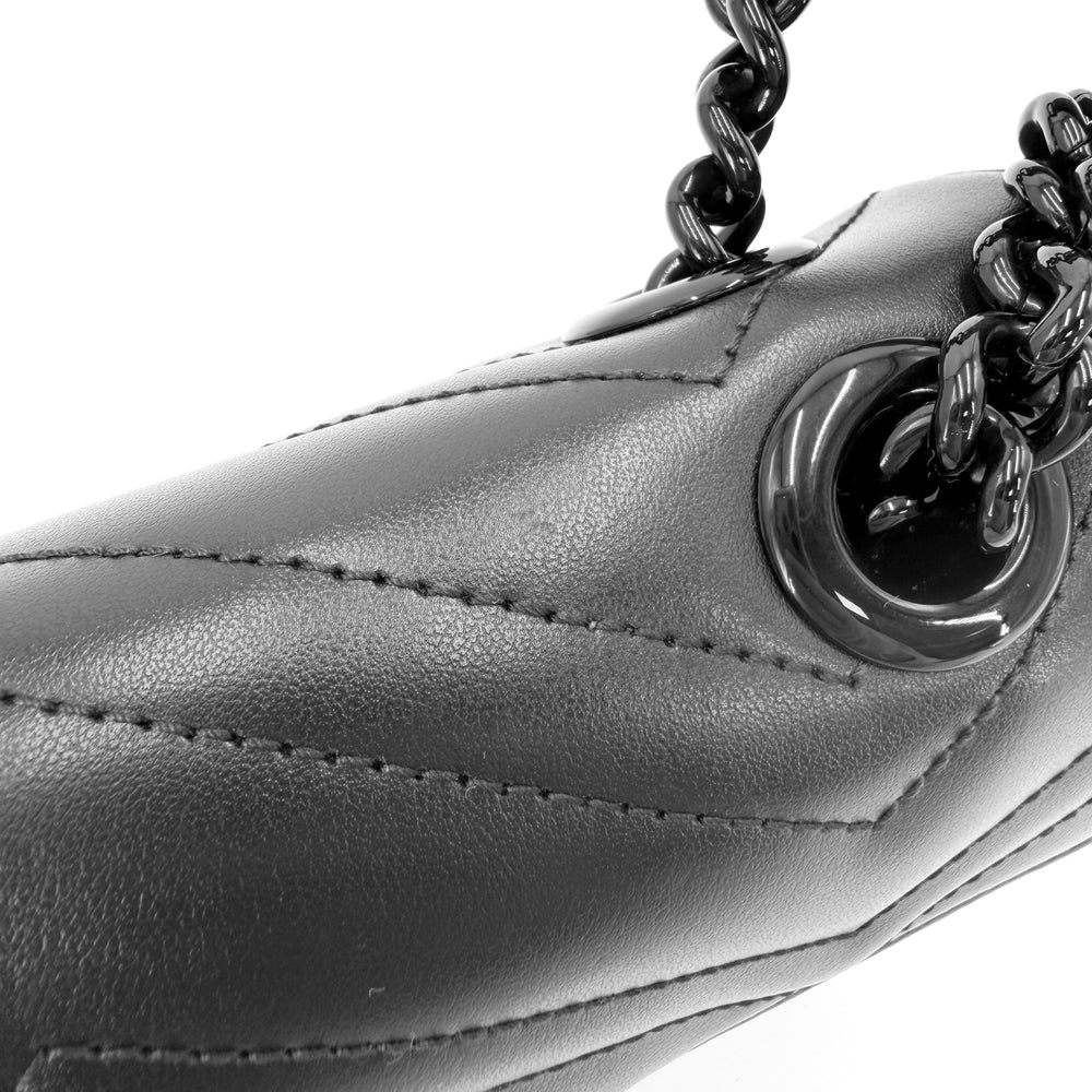 GUCCI グッチ ショルダーバッグ GGマーモント スモール シェブロン 鞄 かばん 446744 レザー ブラック 黒 ブラック金具 レディース【中古品】