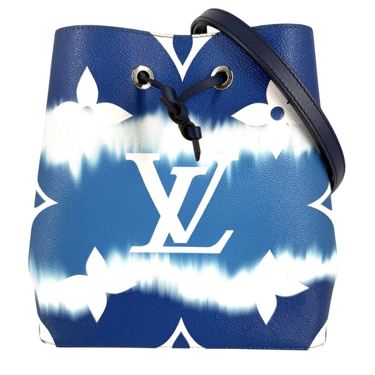 LOUIS VUITTON ルイヴィトン ショルダーバッグ LVエスカル ネオノエ モノグラム M45126 ブルー 青 ホワイト 白 シルバー金具 レディース【中古品】