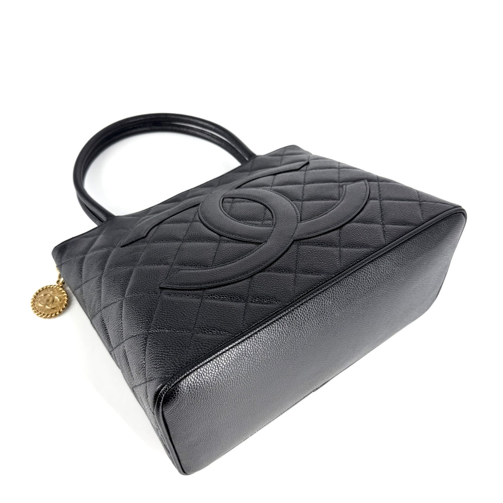 CHANEL シャネル トートバッグ マトラッセ 復刻トート ココマーク A01804 キャビアスキン ブラック 黒 ゴールド金具 レディース【中古品】