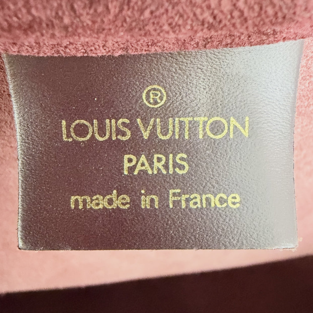 LOUIS VUITTON ルイヴィトン ボストンバッグ ケンダルPM トラベルバッグ 旅行バッグ アカジュー M30126 タイガ ワインレッド ゴールド金具 ユニセックス【中古品】