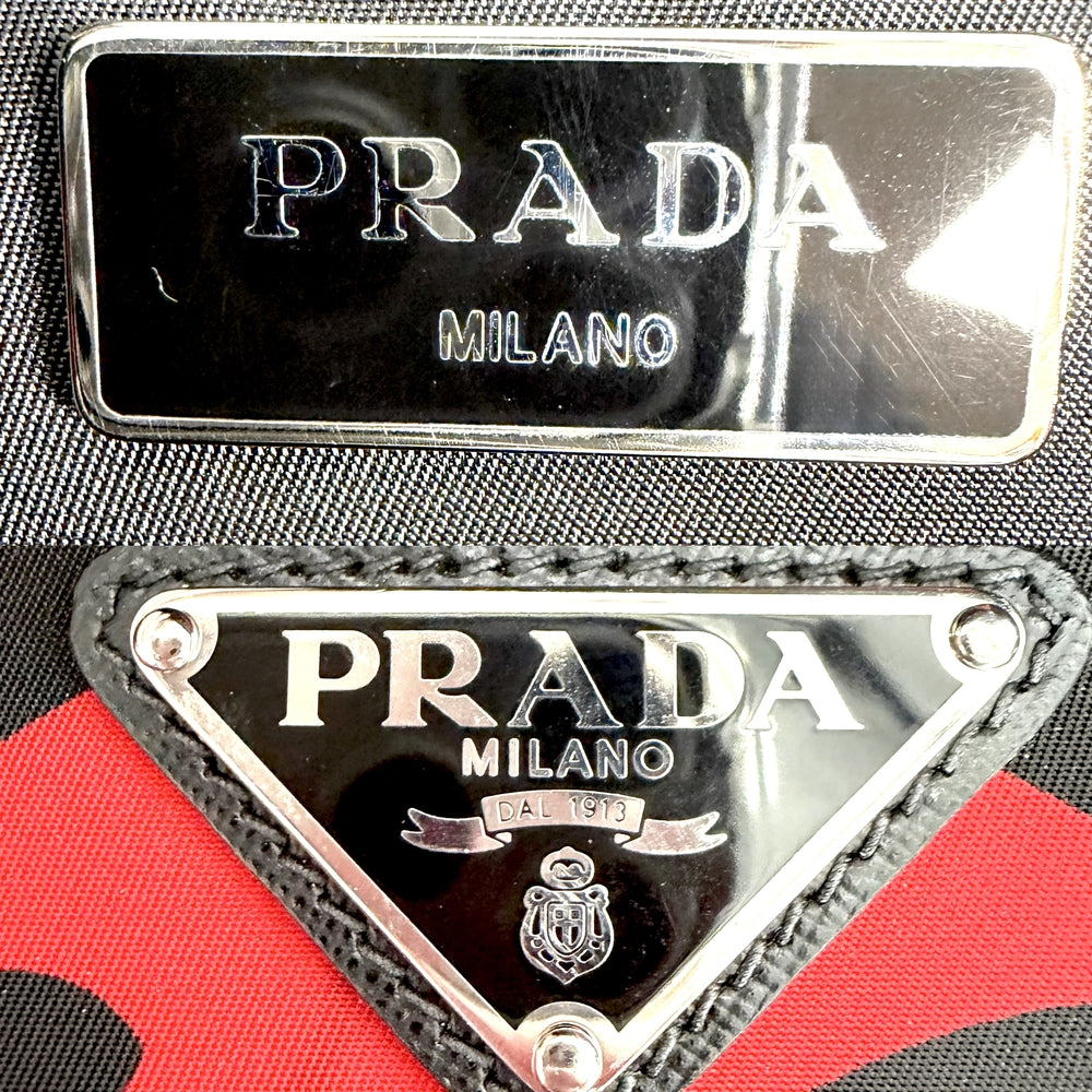 PRADA プラダ リュック トライアングルロゴ バックパック ハイビスカス V135 ナイロン レザー ブラック 黒 レッド 赤 シルバー金具 メンズ【中古品】