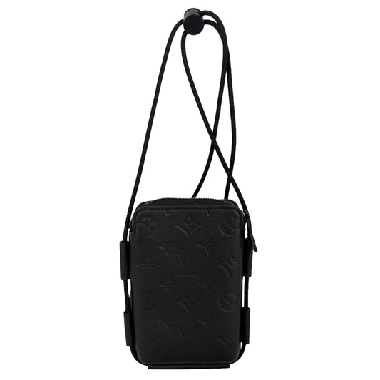 LOUIS VUITTON ルイヴィトン ポーチ モノグラムシャドウ レースアップ ショルダーバッグ M12601 レザー ブラック 黒 ブラック金具 メンズ【中古品】
