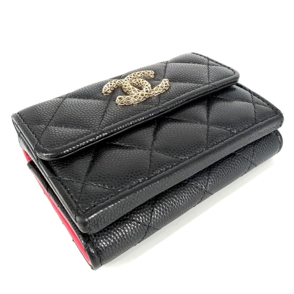 CHANEL シャネル 三つ折り財布 マトラッセ ココマーク ミニ財布 コンパクトウォレット キャビアスキン ブラック 黒 ピンク ゴールド金具 レディース【中古品】