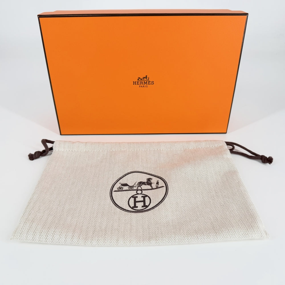 HERMES エルメス ポーチ アカデミ クラッチバッグ G刻印 ヴォーエプソン ブラック 黒 シルバー金具 ユニセックス 2026年【中古品】