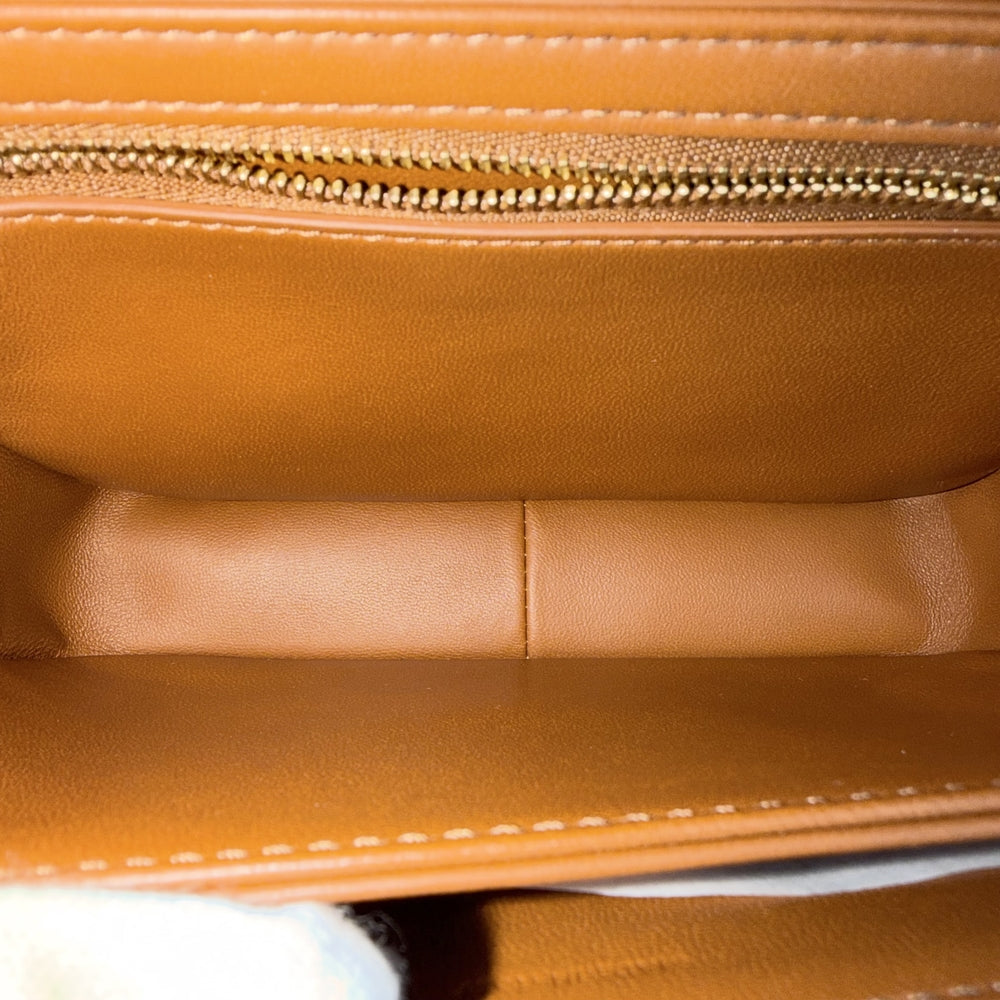 CELINE セリーヌ ショルダーバッグ ティーントリオンフ コーティングキャンバス ホワイト 白 ブラウン 茶 ゴールド金具 レディース【中古品】
