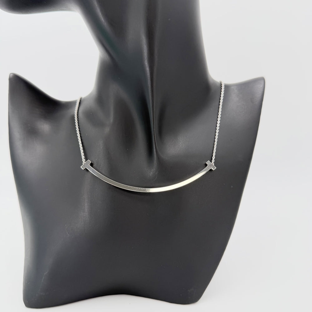 TIFFANY&Co. ティファニー ネックレス Tスマイル エクストララージ ペンダント ジュエリー アクセサリー 18金WG Au750 K18ホワイトゴールド シルバー レディース 約12.9g【中古品】