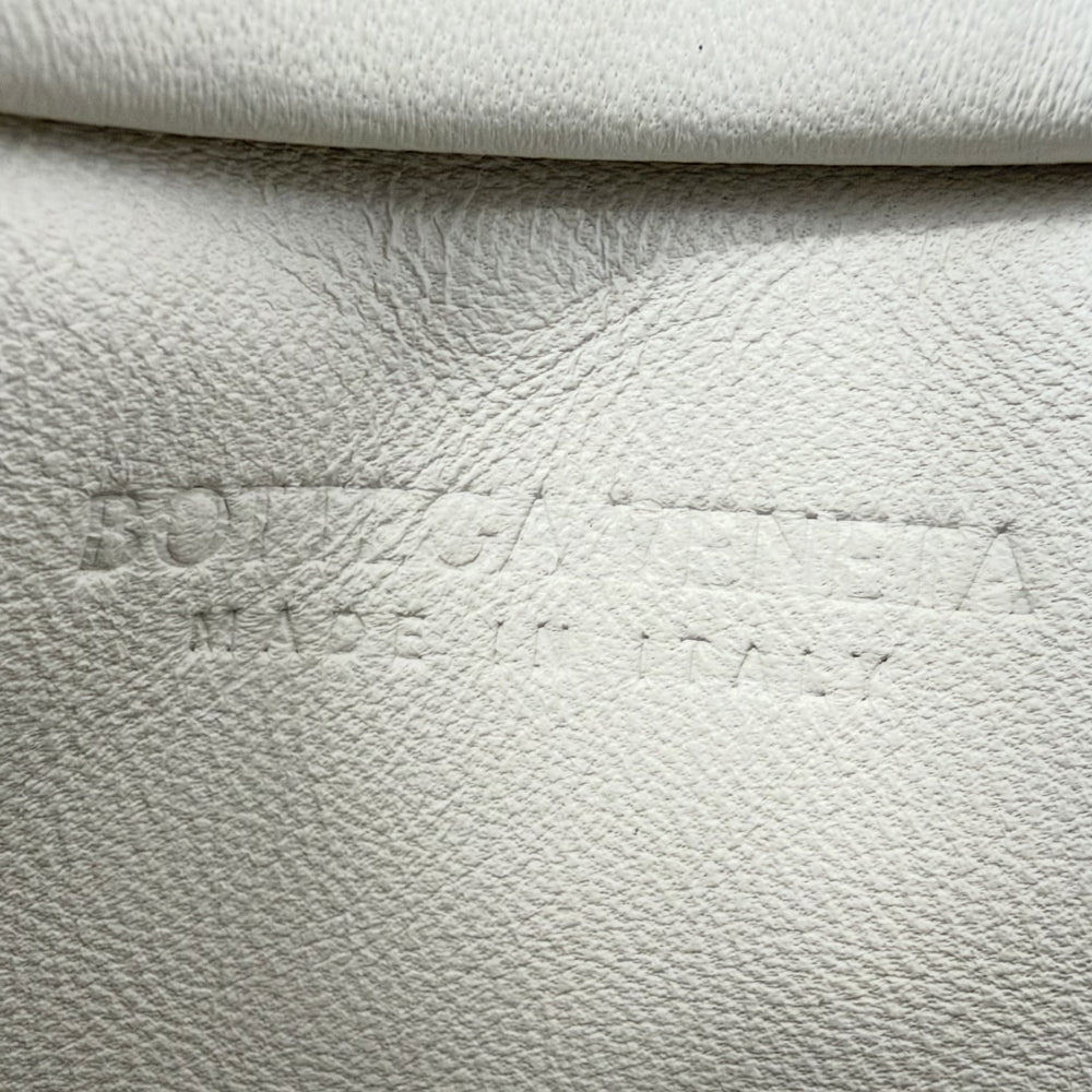 BOTTEGAVENETA ボッテガヴェネタ ショルダーバッグ イントレチャート レザー ホワイト 白 ゴールド金具 レディース【中古品】