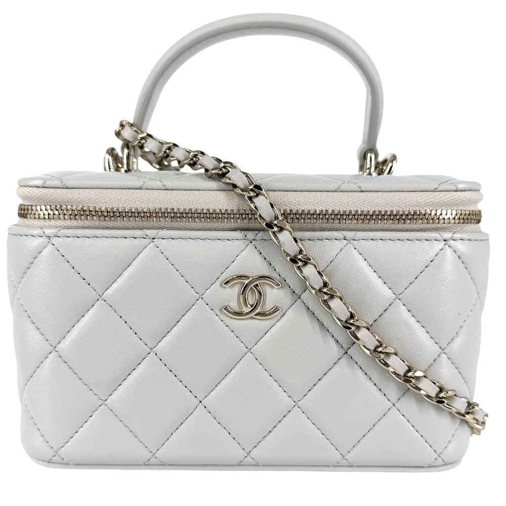 CHANEL シャネル ショルダーバッグ マトラッセ ヴァニティケース キルティングレザー ココマーク ラムスキン ライトブルー シルバー金具 レディース【中古品】