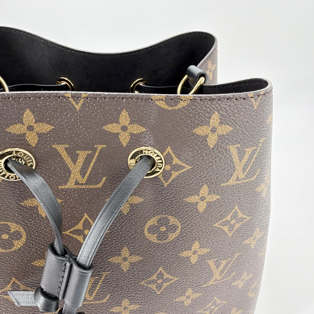 LOUIS VUITTON ルイヴィトン ショルダーバッグ モノグラム ネオノエ かばん 鞄 M44020 ブラウン 茶 ブラック 黒 ゴールド金具 レディース【中古品】