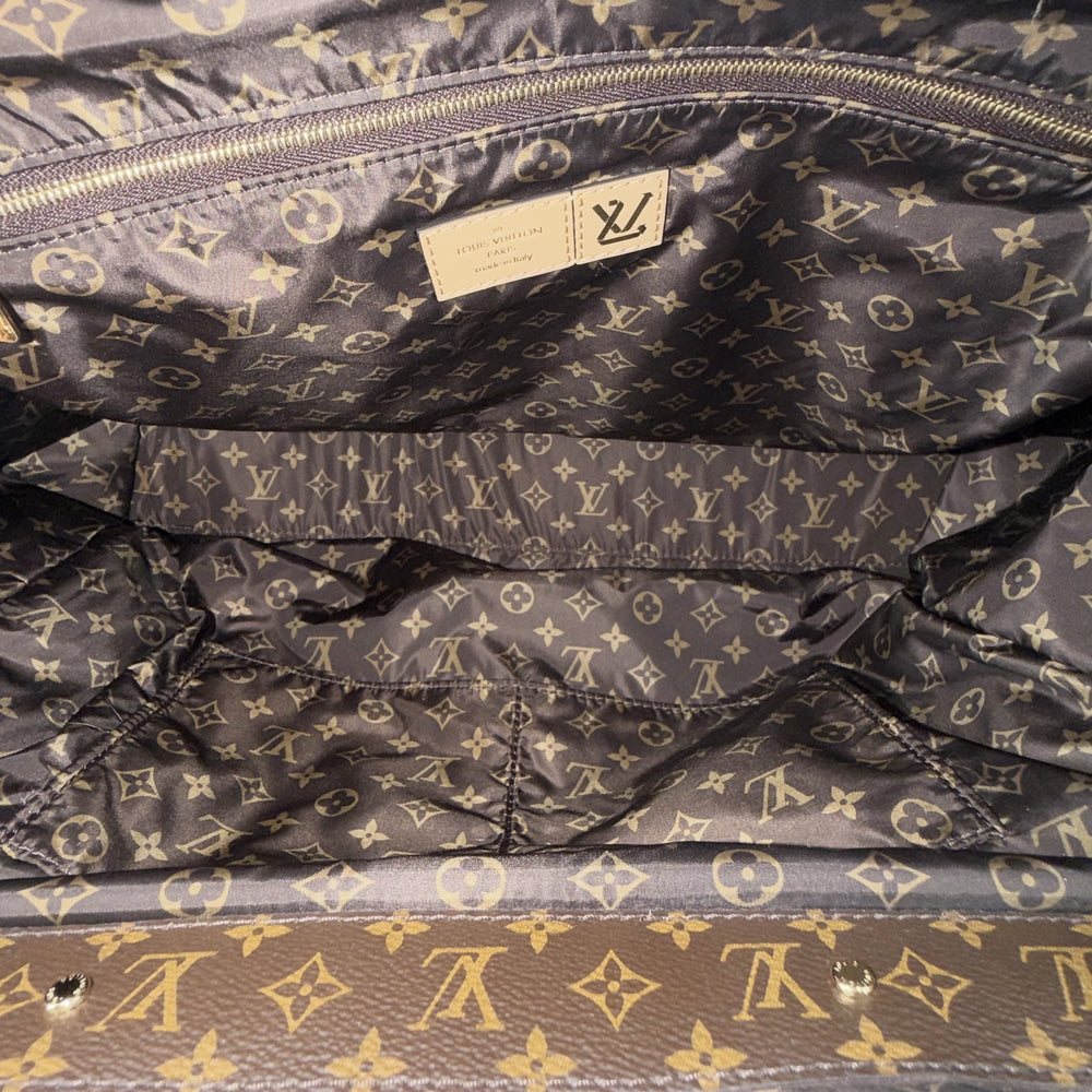 LOUIS VUITTON ルイヴィトン 2WAY モノグラム リサイクルナイロン LVピロー オンザゴー M59007 ナイロン PVC ベージュ ブラウン 茶 ゴールド金具 レディース【中古品】