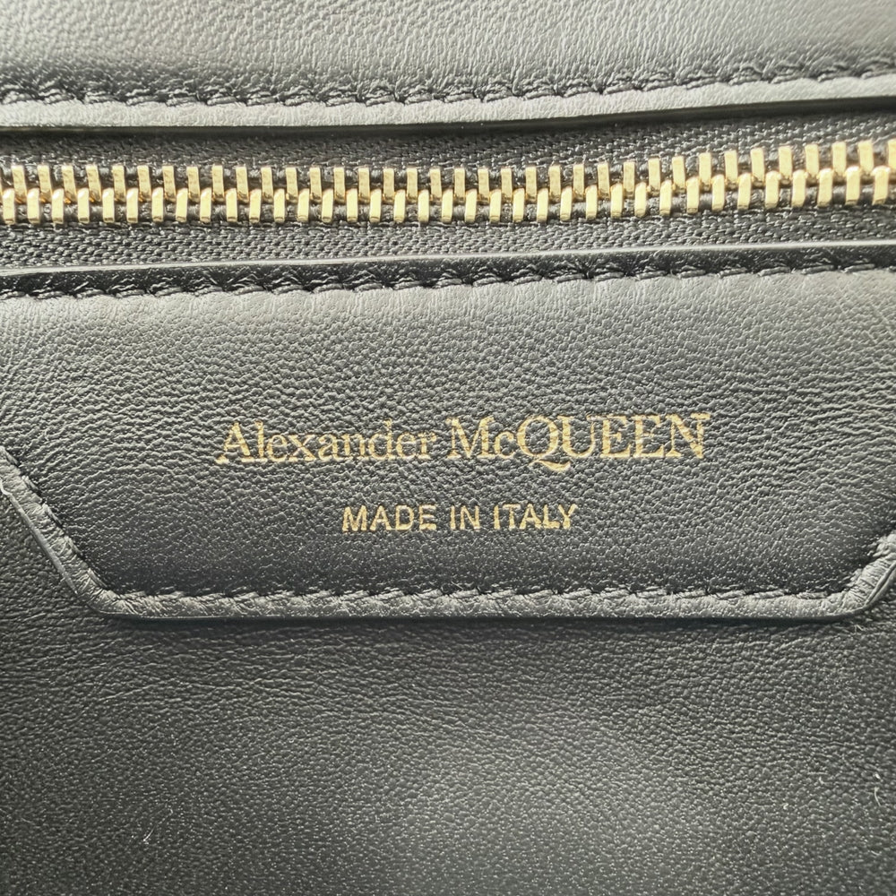 Alexander McQueen アレキサンダーマックイーン ショルダーバッグ シール キルティング ロゴ The Seal 鞄 かばん レザー ブラック 黒 ゴールド金具 レディース【中古品】
