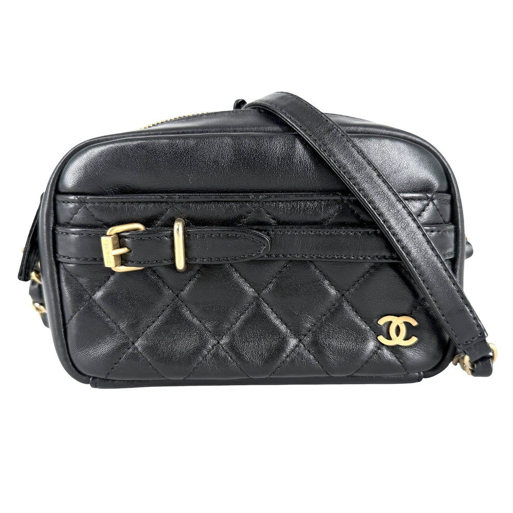 CHANEL シャネル ショルダーバッグ マトラッセ バックル カメラバッグ ココマーク レザー ブラック 黒 ゴールド金具 レディース【中古品】