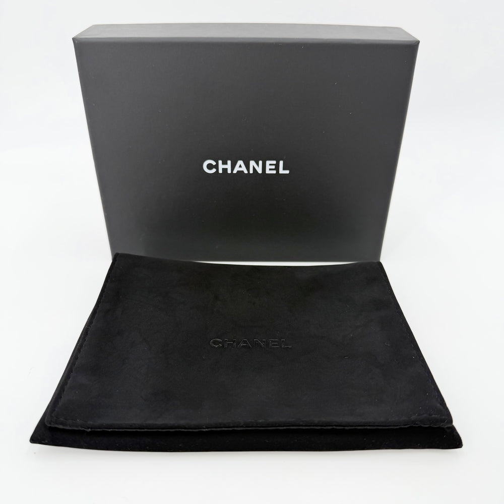 CHANEL シャネル 手帳カバー マトラッセ ココマーク パスポートケース 小物 メタリック キャビアスキン ピンク シルバー金具 レディース【中古品】