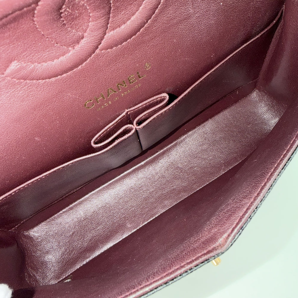 CHANEL シャネル ショルダーバッグ マトラッセ25 ダブルフラップ ダブルチェーン チェーン ココマーク ココ かばん 鞄 キャビアスキン ブラック 黒 ゴールド金具 レディース【中古品】