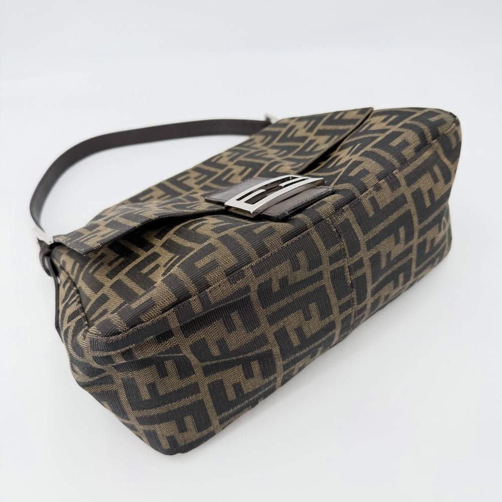 FENDI フェンディ ショルダーバッグ ズッカ マンマバケット キャンバス レザー ブラウン 茶 シルバー金具 レディース【中古品】